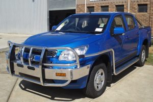 Holden Colorado Bullbar with a sidestep