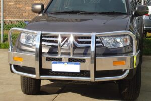 Mitsubishi Challenger with Bullbar