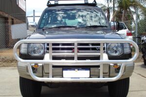 Mitsubishi Pajero Bullbars