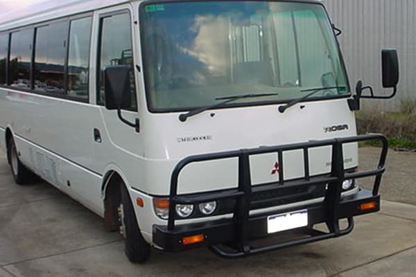 Mitsubishi Rosa Bullbars