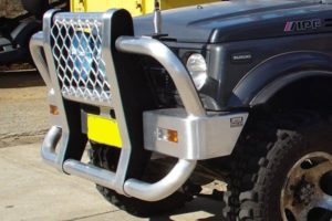 Suzuki Sierra Custom Bullbar side viewperth