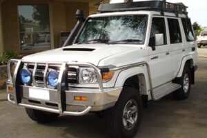 Toyota Landcruiser 70Series Bullbar with Sidestep